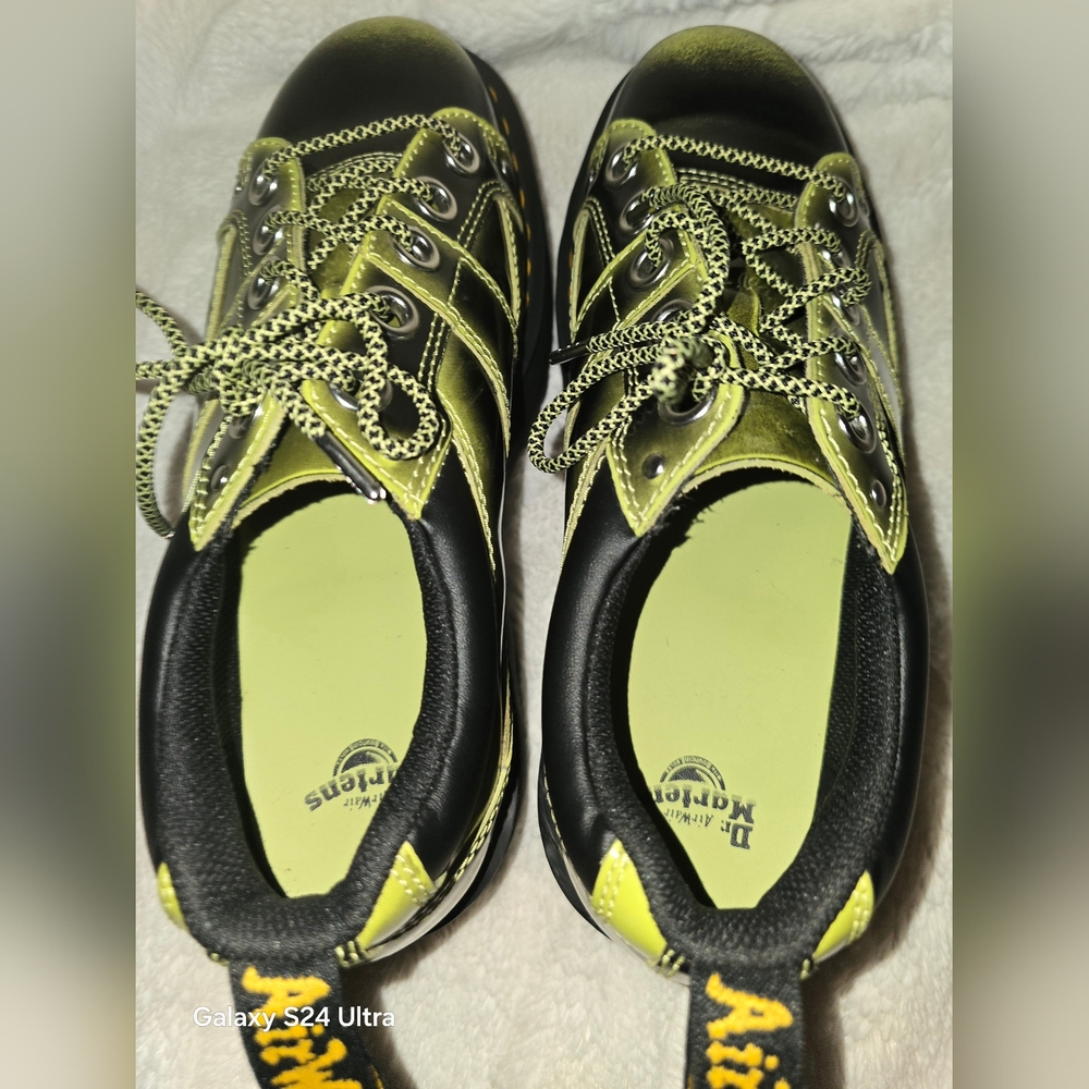 Dr. Marten 5-Eye Max Distressed Leather Platform Shoes in Lime Green Arcadia - Picture 5 of 11